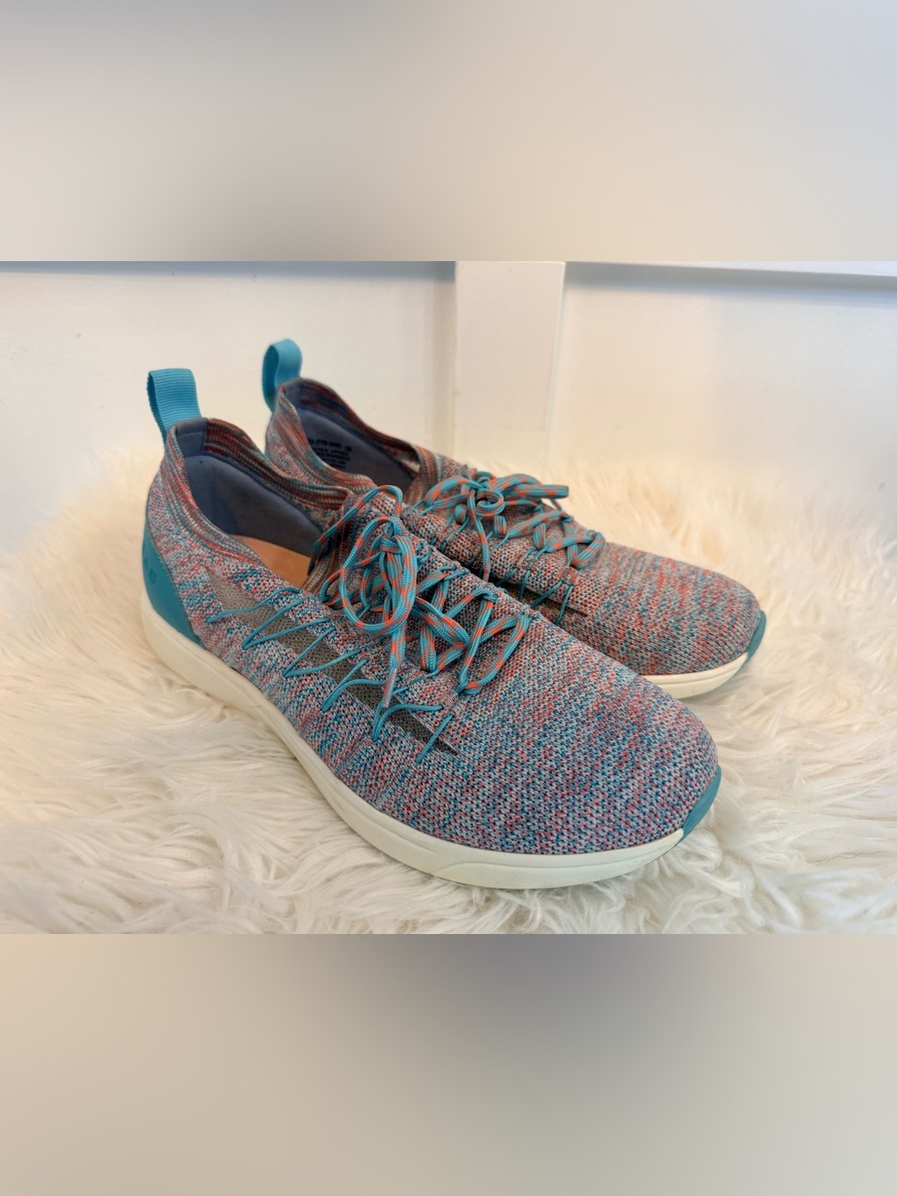 💫2/$25 •  TRAQ by Alegria Synq Aquamarine Sneakers